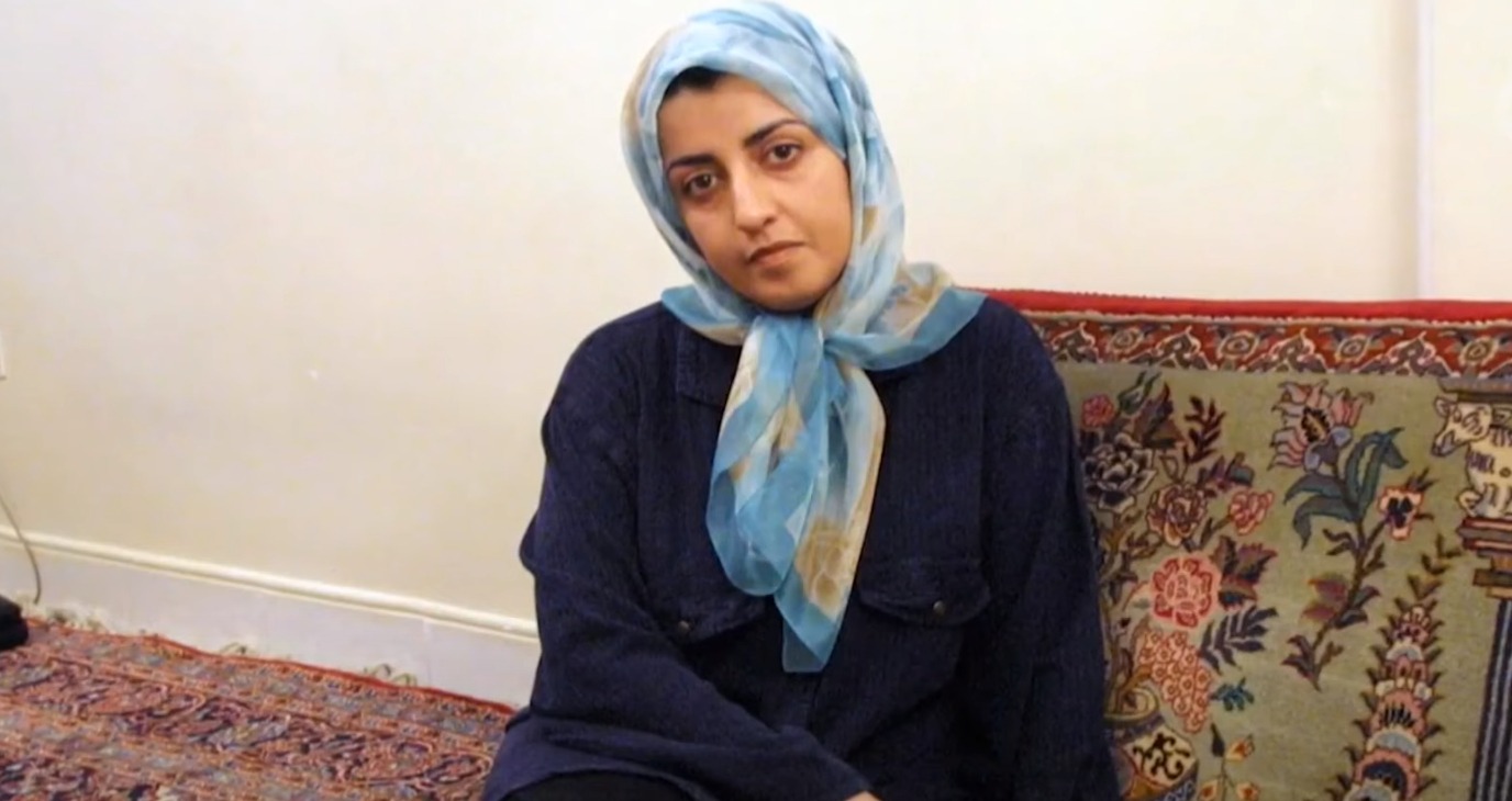 Read more about the article 이란 여성 인권 운동가 나르게스 모하마디(51세)는 올해 노벨 평화상을 받았습니다